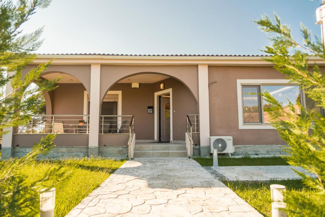 Villa Giannis Vitaládes Buitenkant foto